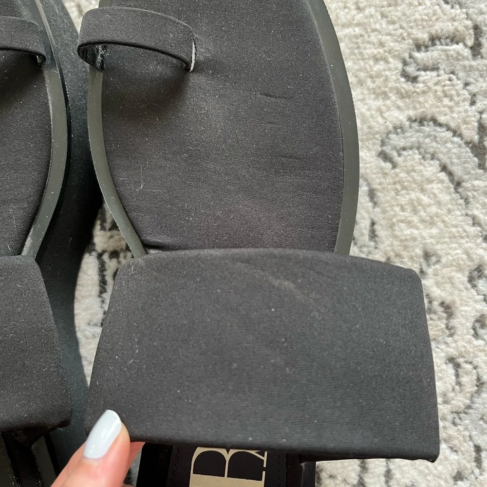 Zara Black Platform Ring Toe Sandals Size 40 (US 9-9.5) - Picture 2 of 8